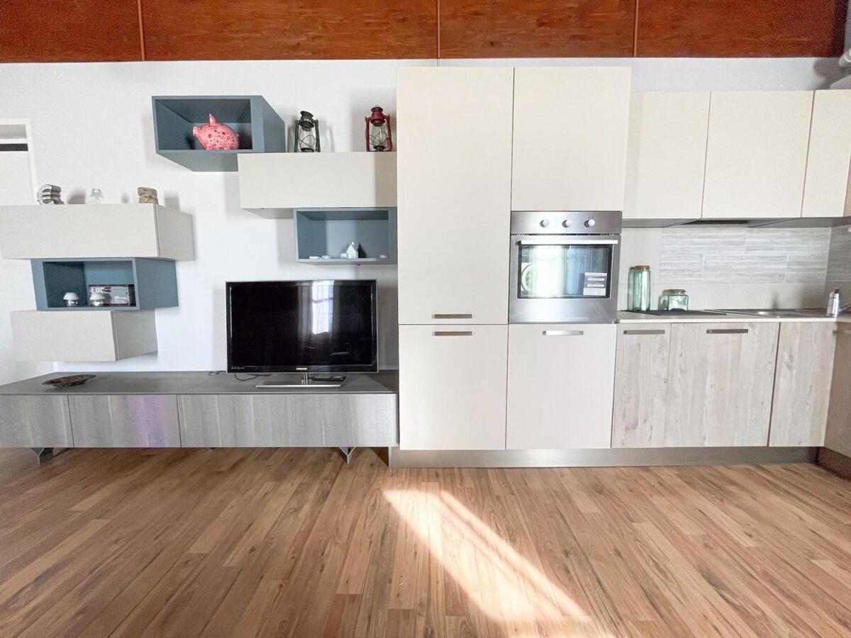 The Urban Nest 2, Spacious, Wifi And Near The Red Metro Appartement *