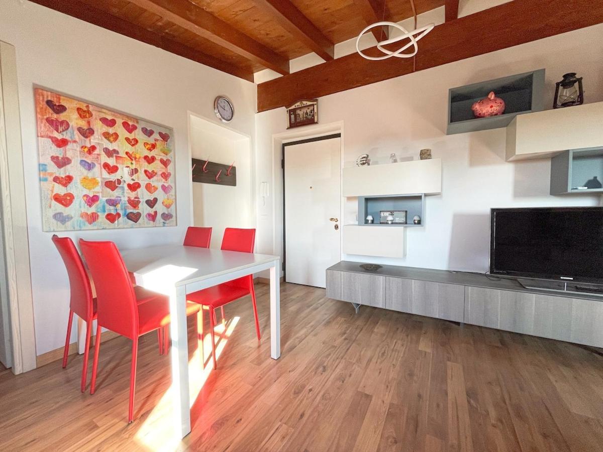 The Urban Nest 2, Spacious, Wifi And Near The Red Metro Appartement Milan