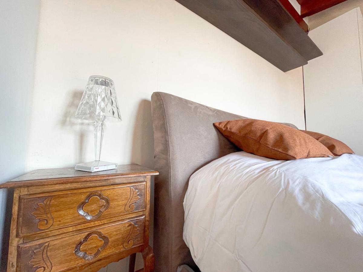 The Urban Nest 2, Spacious, Wifi And Near The Red Metro Apartamento *